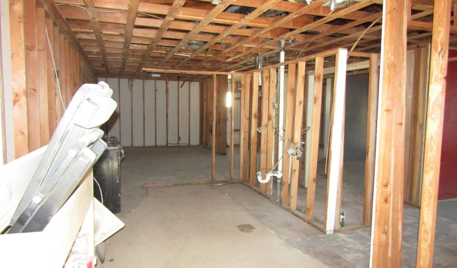 1608 W Sears Ave, Artesia, NM 88210 - 3 Beds, 2 Bath