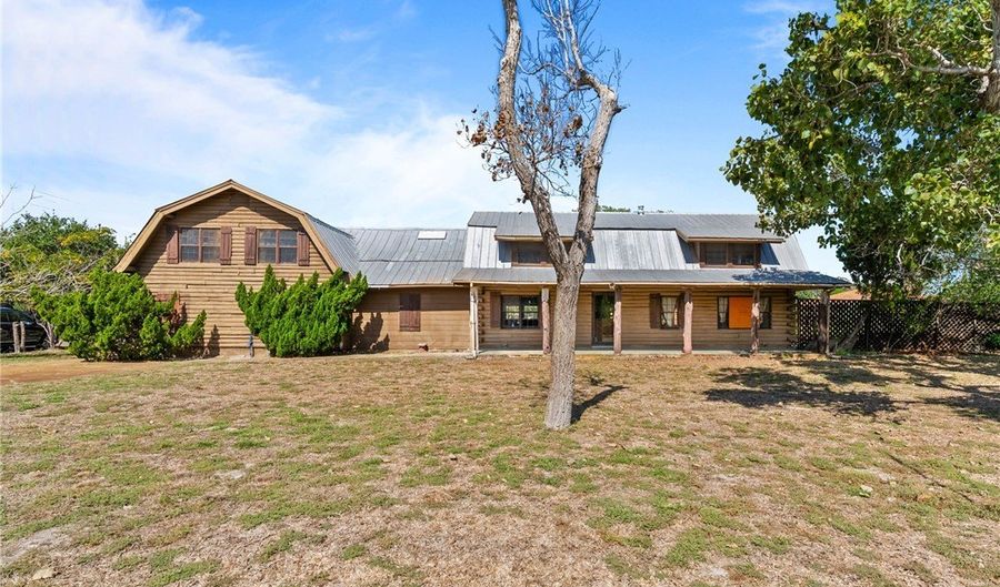 1940 S Commercial St, Aransas Pass, TX 78336 - 3 Beds, 2 Bath