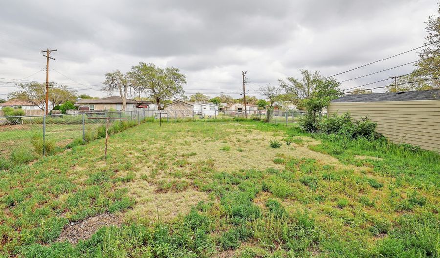 3703 S Monroe St, Amarillo, TX 79110 - 2 Beds, 1 Bath
