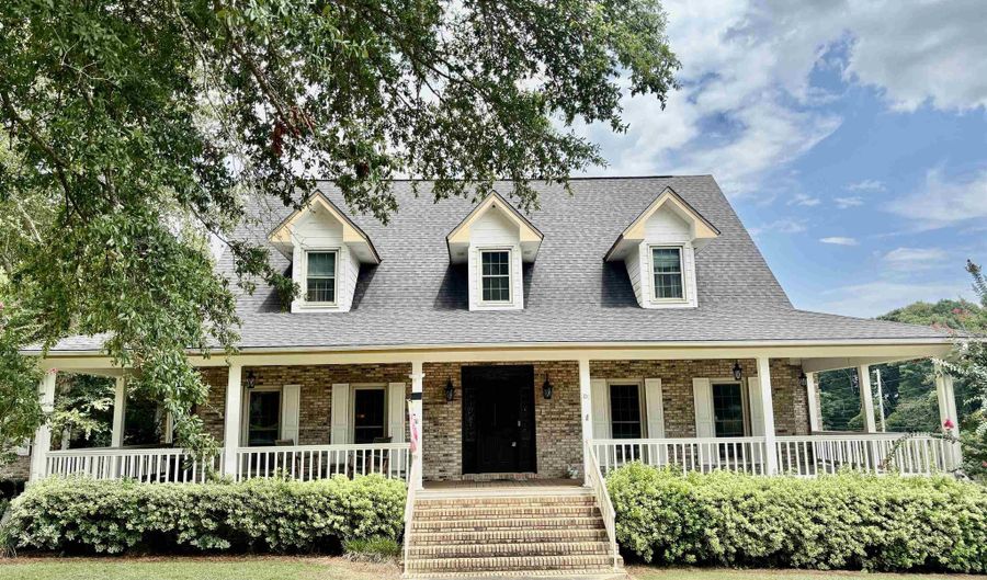 100 Shannon Dr, Andalusia, AL 36421 - 4 Beds, 5 Bath