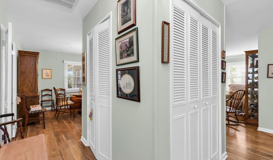58 Brookview Ln, Aberdeen, NJ 07747 - 3 Beds, 2 Bath