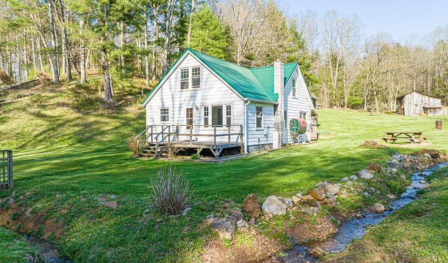 672 Dry Fork Rd, Chilhowie, VA 24319 - 3 Beds, 2 Bath