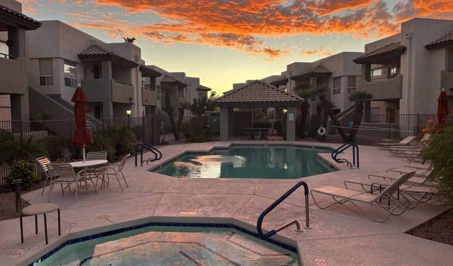 1825 W RAY Rd 1083, Chandler, AZ 85224 - 1 Beds, 1 Bath