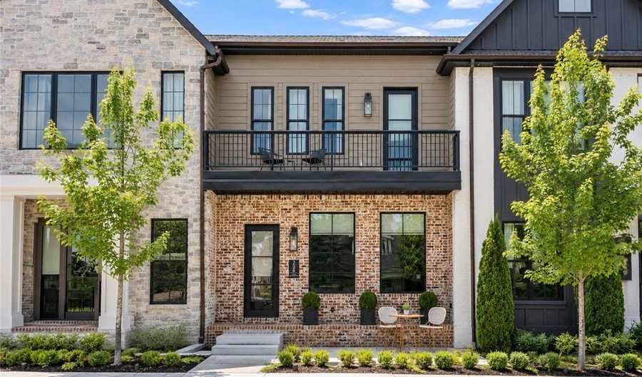 220 SE B St, Bentonville, AR 72712 - 4 Beds, 3 Bath