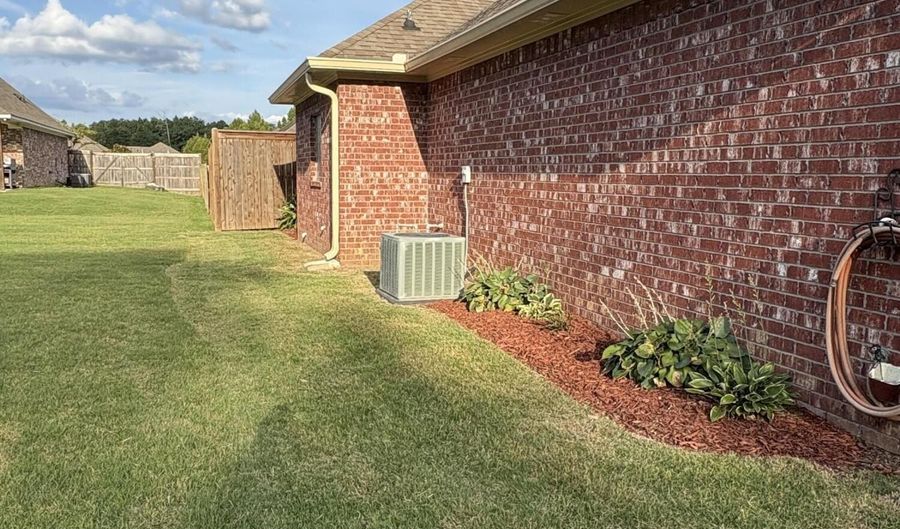624 Westhill Rd, Brandon, MS 39042 - 3 Beds, 2 Bath