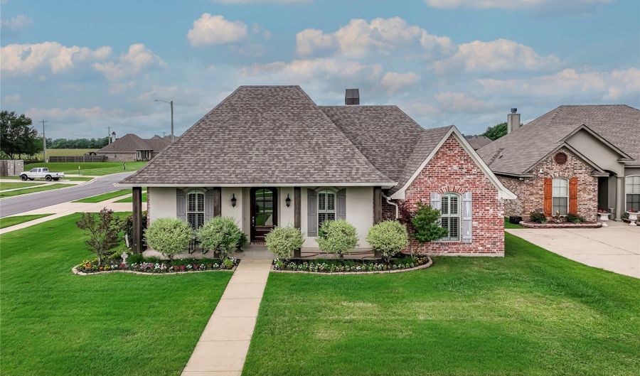 301 Newport Ln, Benton, LA 71006 - 3 Beds, 2 Bath