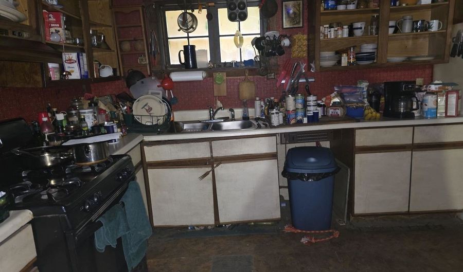 552 554 Hinesburg Rd, Brattleboro, VT 05301 - 4 Beds, 1 Bath