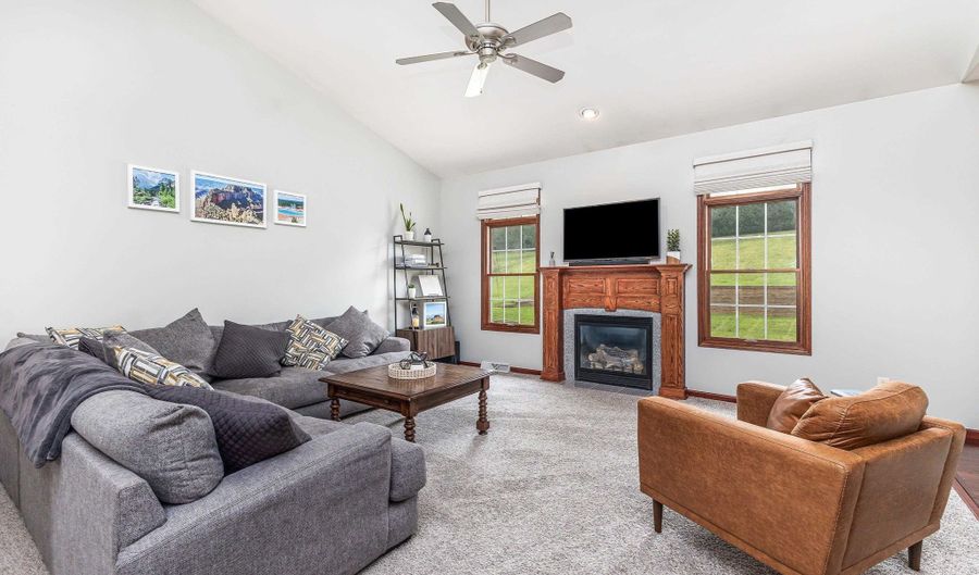 3302 Brook Holw, Asbury, IA 52002 - 4 Beds, 3 Bath