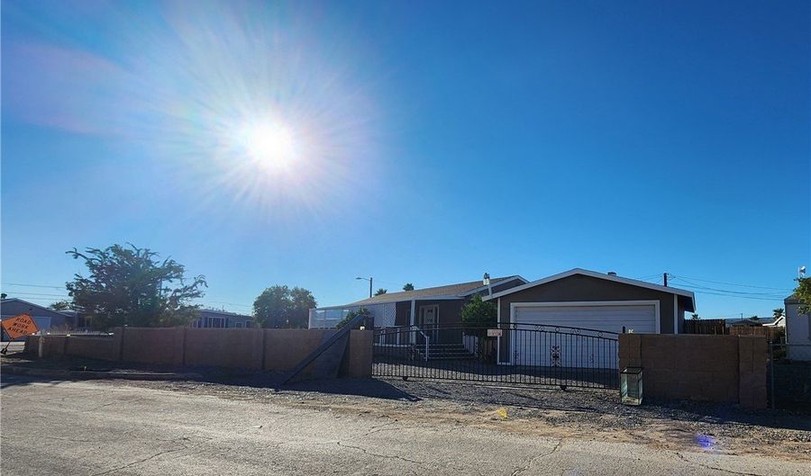 1795 Surf And Sand Dr, Bullhead City, AZ 86442 - 2 Beds, 2 Bath