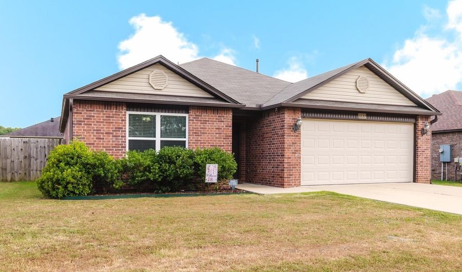 3137 Sage Grass Ln, Alexander, AR 72002 - 3 Beds, 2 Bath