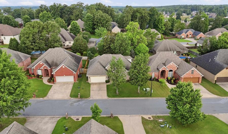 7426 Peach Blossom Dr, Benton, AR 72019 - 4 Beds, 2 Bath