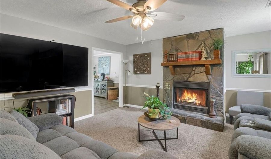 497 NATASHA Dr, Auburn, GA 30011 - 4 Beds, 2 Bath