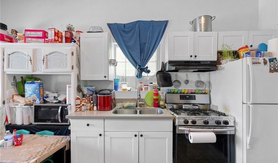 245 Commercial Ave, Riverside, CA 92507 - 3 Beds, 1 Bath