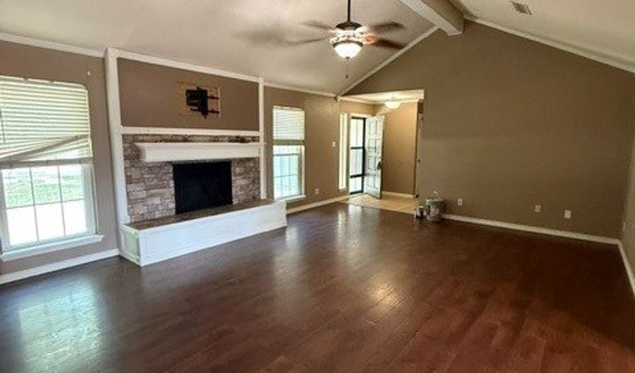 1949 Chimneywood Ct, Abilene, TX 79602 - 3 Beds, 2 Bath