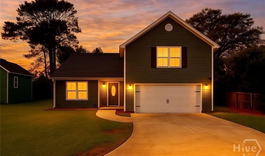 112 W 52nd St, Savannah, GA 31405 - 4 Beds, 3 Bath