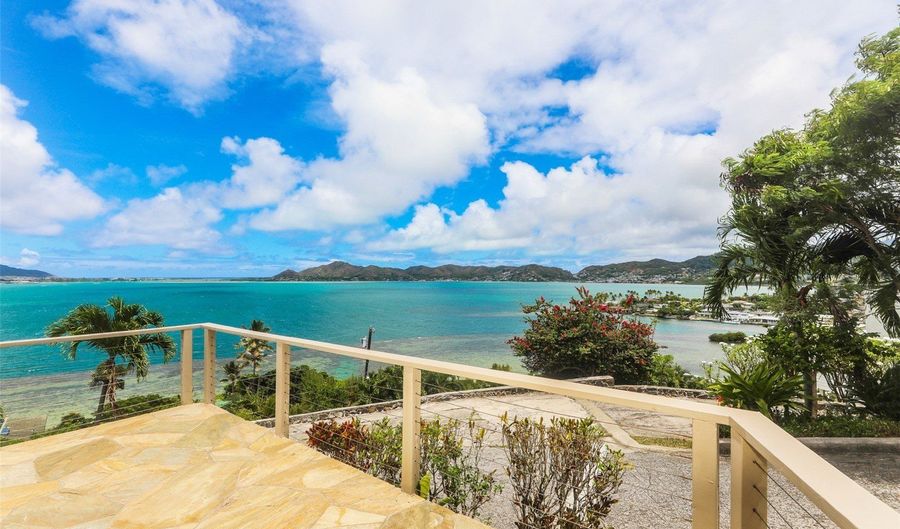 45-001 Lilipuna Rd B, Kaneohe, HI 96744 - 4 Beds, 5 Bath