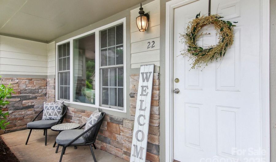 22 Rotunda Cir, Asheville, NC 28806 - 2 Beds, 3 Bath