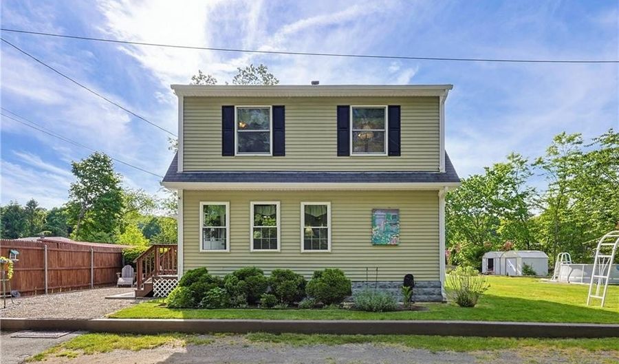 50 Brookdale Ave, Cranston, RI 02921 - 4 Beds, 2 Bath
