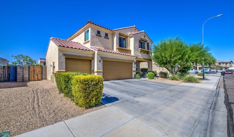 12202 W DEL RIO Ln, Avondale, AZ 85323 - 5 Beds, 3 Bath