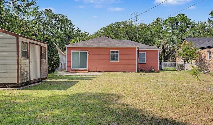 824 Mercer Ave W, Albany, GA 31701 - 3 Beds, 1 Bath
