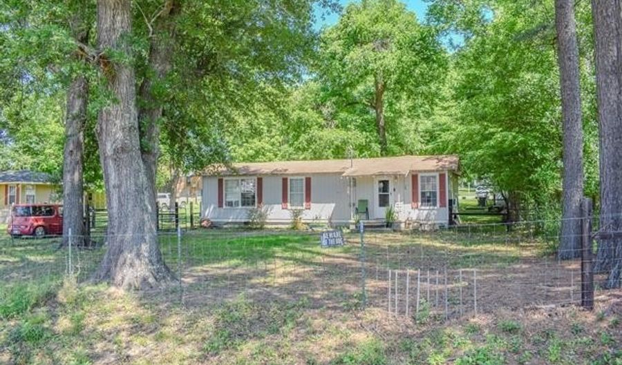 207 SE 2nd St, Antlers, OK 74523 - 2 Beds, 1 Bath