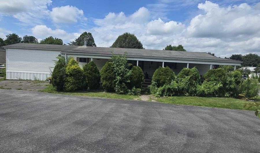 804 Short Dr 060, Altoona, PA 16601 - 3 Beds, 2 Bath