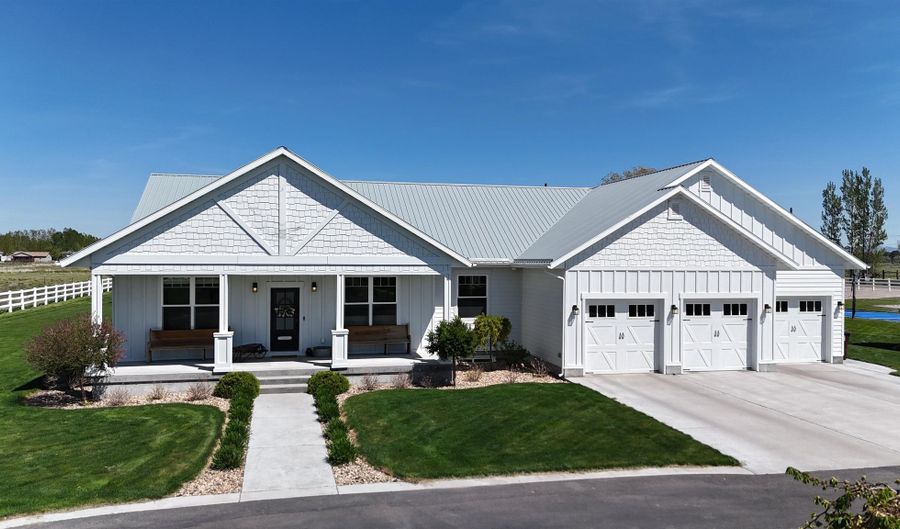 355 N 500 W, Blackfoot, ID 83221 - 6 Beds, 3 Bath