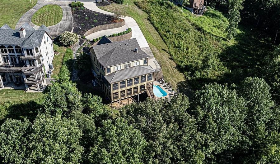 272 Eagle Point Dr, Austin, KY 42123 - 6 Beds, 6 Bath