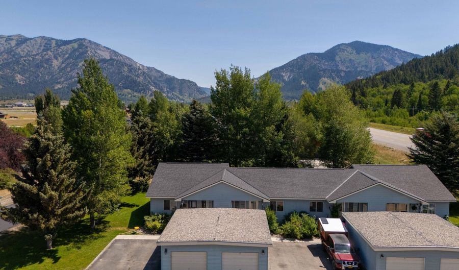 500 SNAKE RIVER Dr 2, Alpine, WY 83128 - 1 Beds, 1 Bath