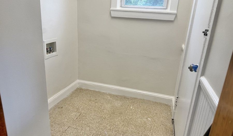 16 Fowler St, Boston, MA 02121 - 12 Beds, 4 Bath