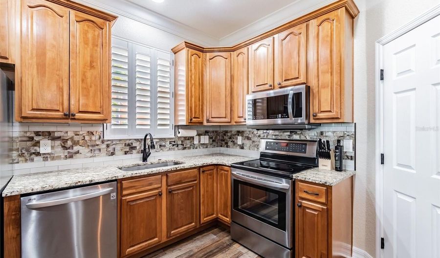 539 TREVISO Dr, Apollo Beach, FL 33572 - 4 Beds, 3 Bath