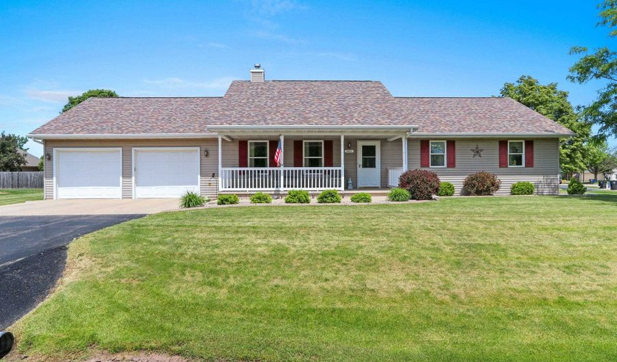 W3082 WHITEPINE Drive, Appleton, WI 54915 - 3 Beds, 2 Bath