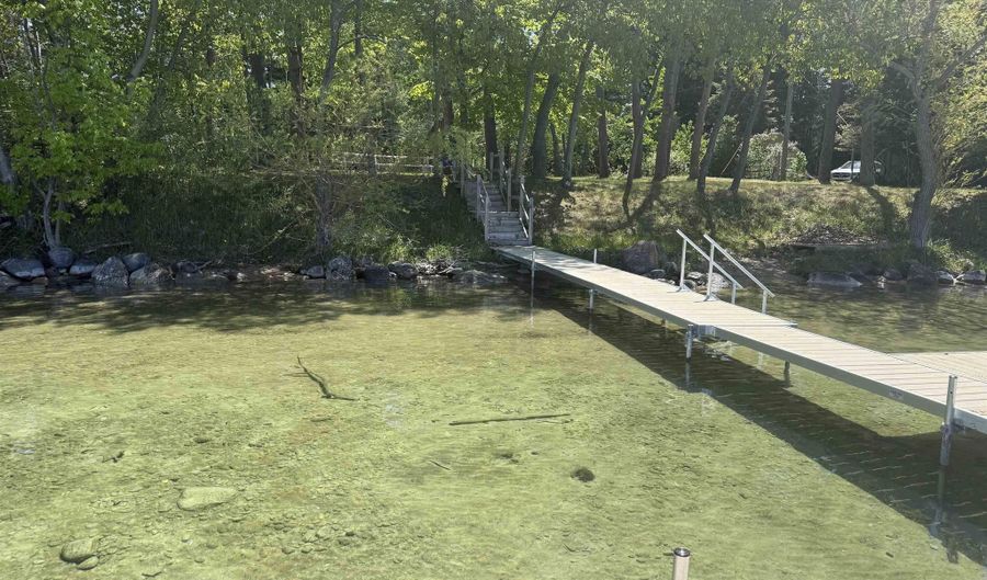 8923 SE Torch Lake Dr, Alden, MI 49612 - 4 Beds, 4 Bath