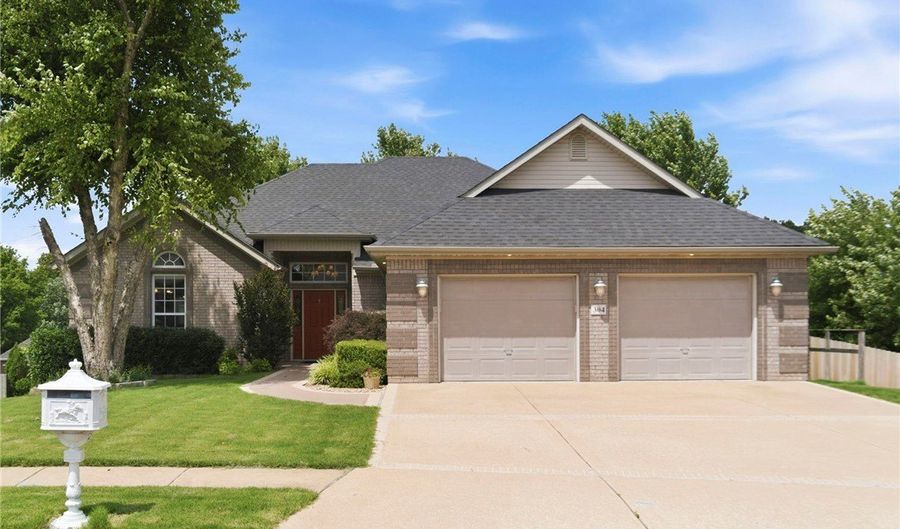 304 SW Duke Ave, Bentonville, AR 72712 - 3 Beds, 3 Bath