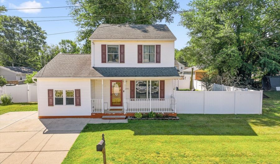 205 County Rd, Aberdeen, NJ 07721 - 3 Beds, 2 Bath