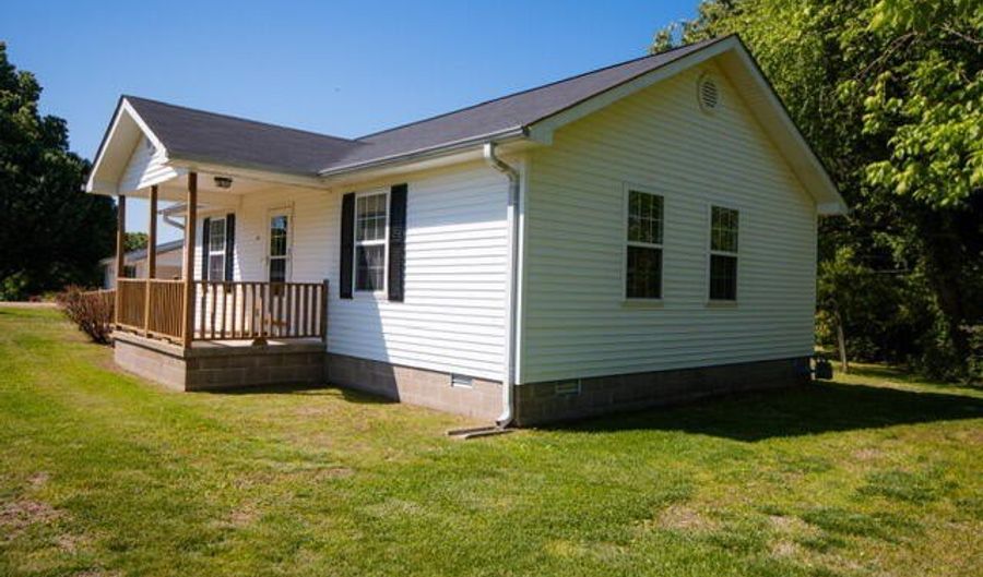 24 S Twiddy Ln, Alamo, TN 38001 - 2 Beds, 1 Bath