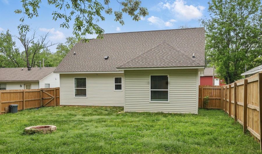 712 W Ashley St, Benton, AR 72015 - 3 Beds, 2 Bath