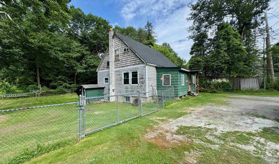 91 Nelson Rd, Bennington, VT 05201 - 3 Beds, 1 Bath