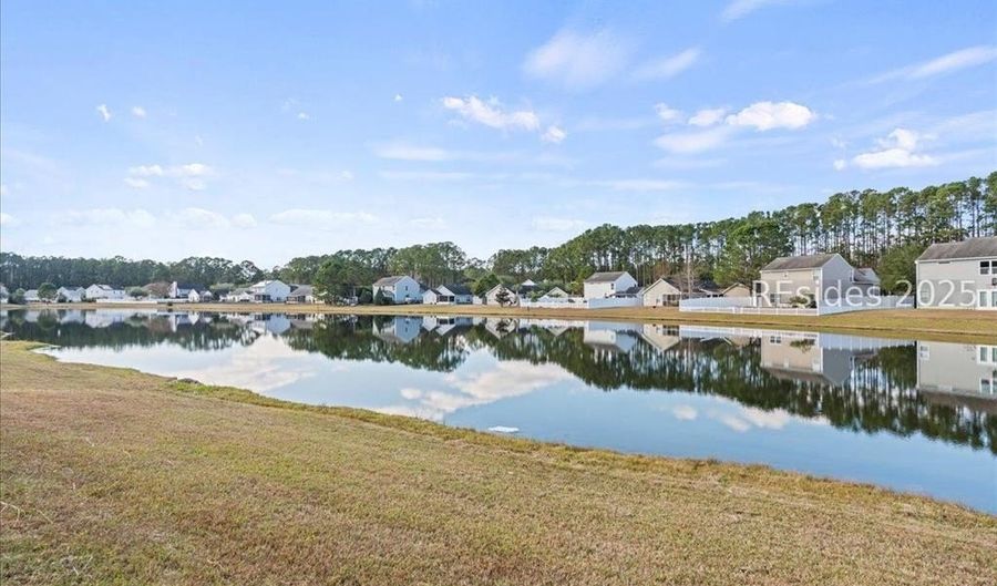 57 Running Oak Dr, Bluffton, SC 29910 - 3 Beds, 3 Bath