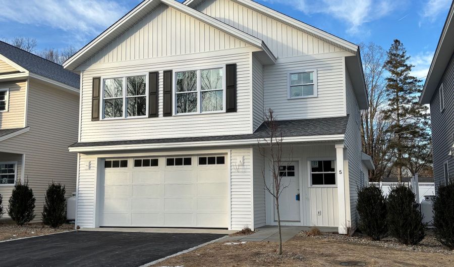 15 Fieldstone Court Ct 15, Bethel, CT 06801 - 3 Beds, 3 Bath