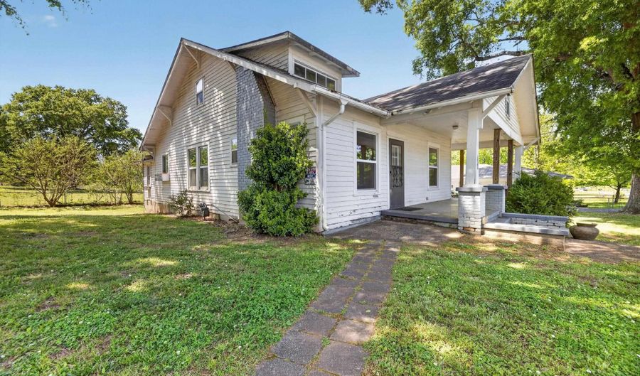 246 VIRGINIA Ave, Anniston, AL 36201 - 3 Beds, 1 Bath