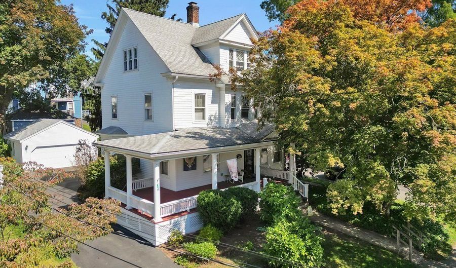 35 Broadview St, Bristol, CT 06010 - 6 Beds, 2 Bath