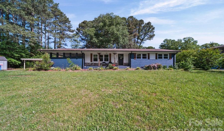 809 Elaine Dr, Albemarle, NC 28001 - 3 Beds, 2 Bath