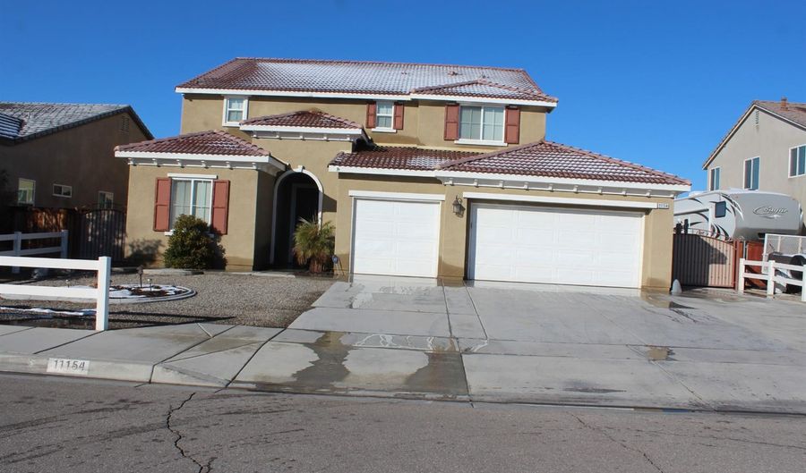 11154 Everest St, Adelanto, CA 92301 - 5 Beds, 4 Bath