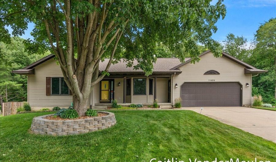 11484 Cameron Ave, Allendale, MI 49401 - 4 Beds, 3 Bath