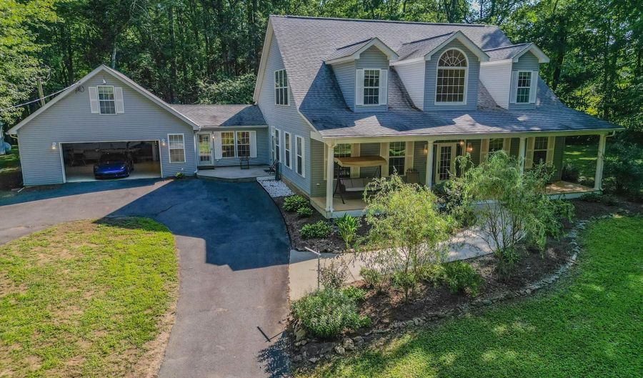14555 LEE Hwy, Amissville, VA 20106 - 4 Beds, 4 Bath