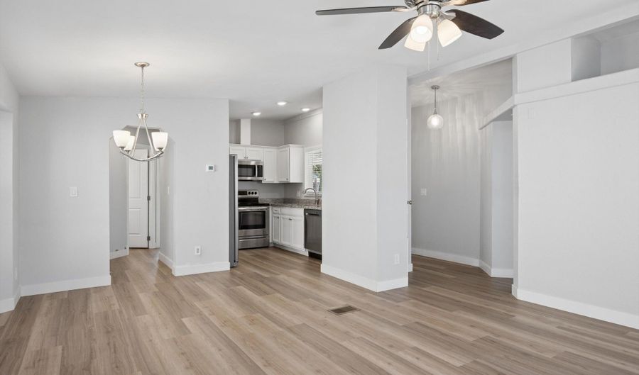 1864 E AUGUSTA Ave, Chandler, AZ 85249 - 2 Beds, 2 Bath