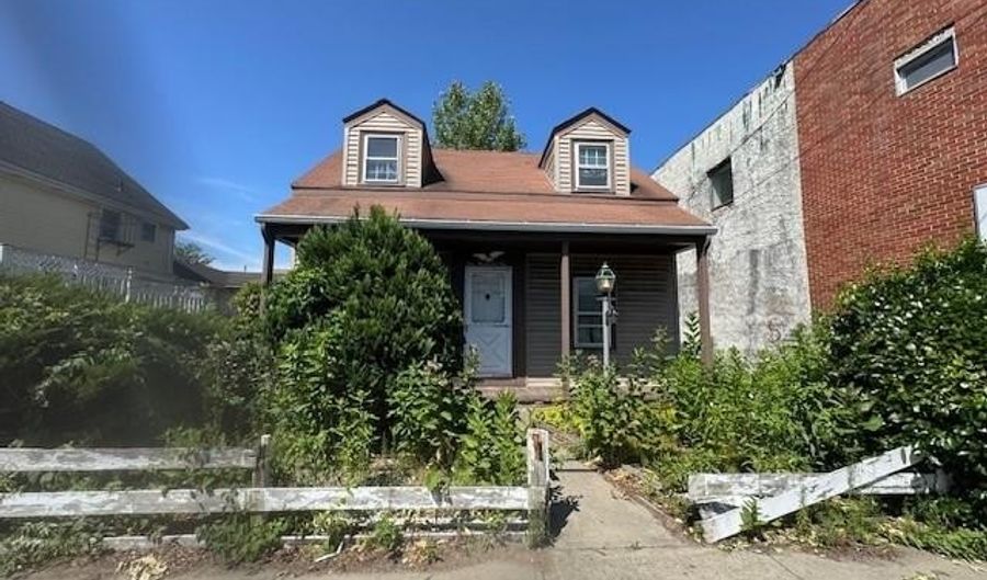 1002 Charles St, North Providence, RI 02904 - 3 Beds, 2 Bath