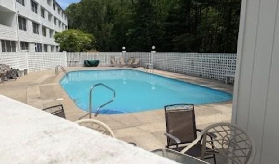 143 Hoffman Ave 411, Cranston, RI 02920 - 2 Beds, 2 Bath
