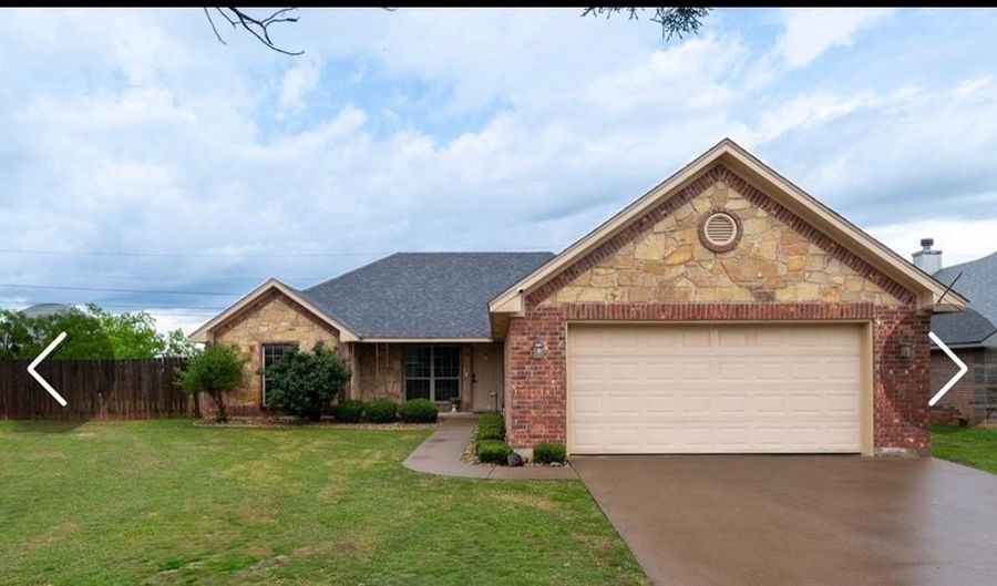 7950 Starlight Dr, Abilene, TX 79606 - 3 Beds, 2 Bath